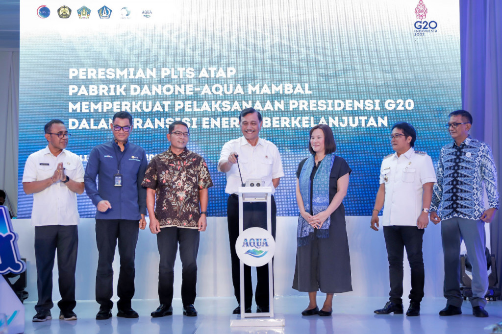 PLTS Atap Danone-Aqua Mambal Diresmikan